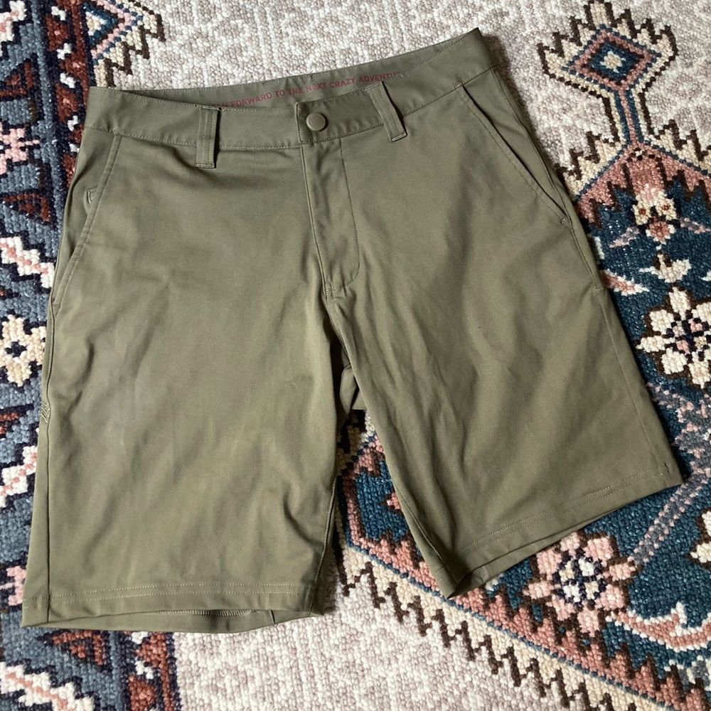 [Rhone] Commuter Short 7" in Olive Green 28